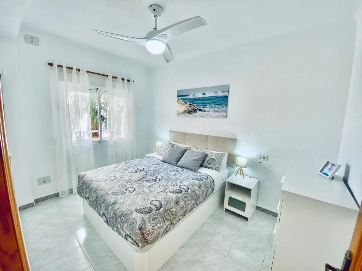 Amplio Apartamento Con Vistas Al Mar, Parking Y Wifi Alicante Bagian luar foto